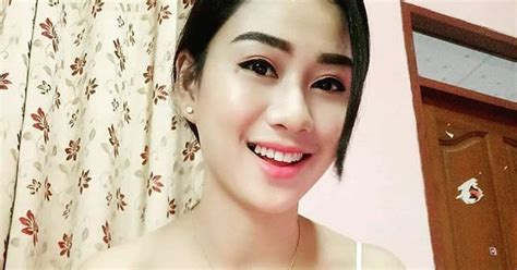 bokep brondong tante|Bokep Indo Terbaru Tante Ngewe Brondong 